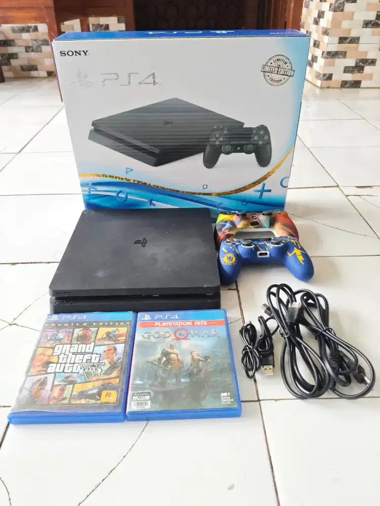 PS 4 Ori Slim - Like New