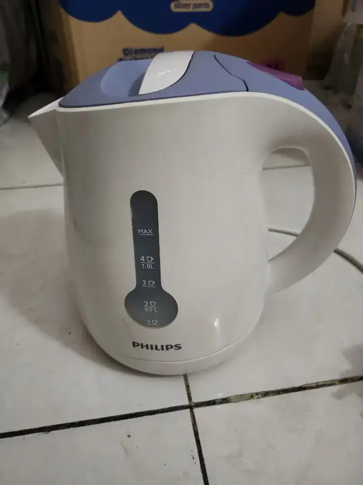 TEKO LISTRIK KETTLE PHILIPS