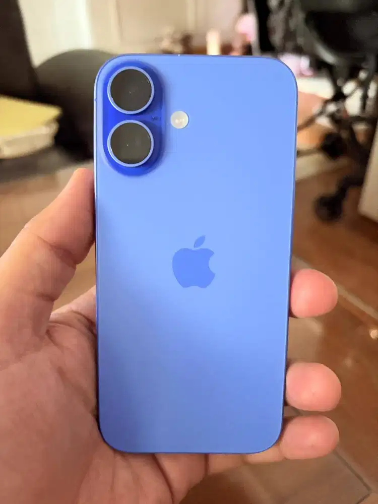 Iphone 16 garansi sampe 15/03/2027 BT 100%
