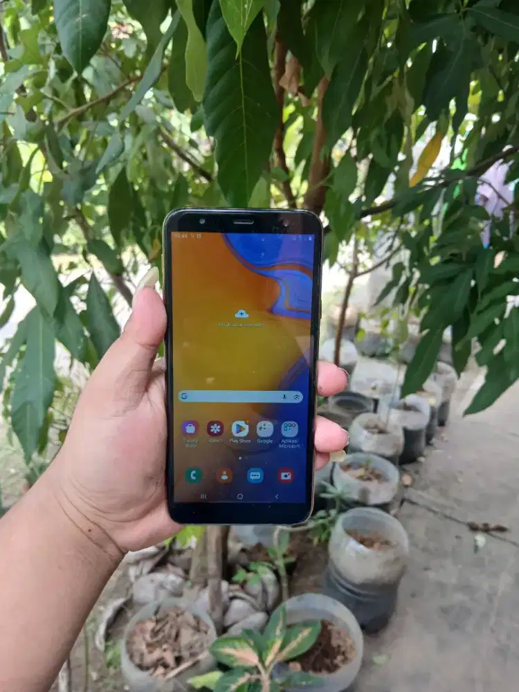 Samsung J4 Plus Ram 2/16 Gb. Kondisi Siap Pakai