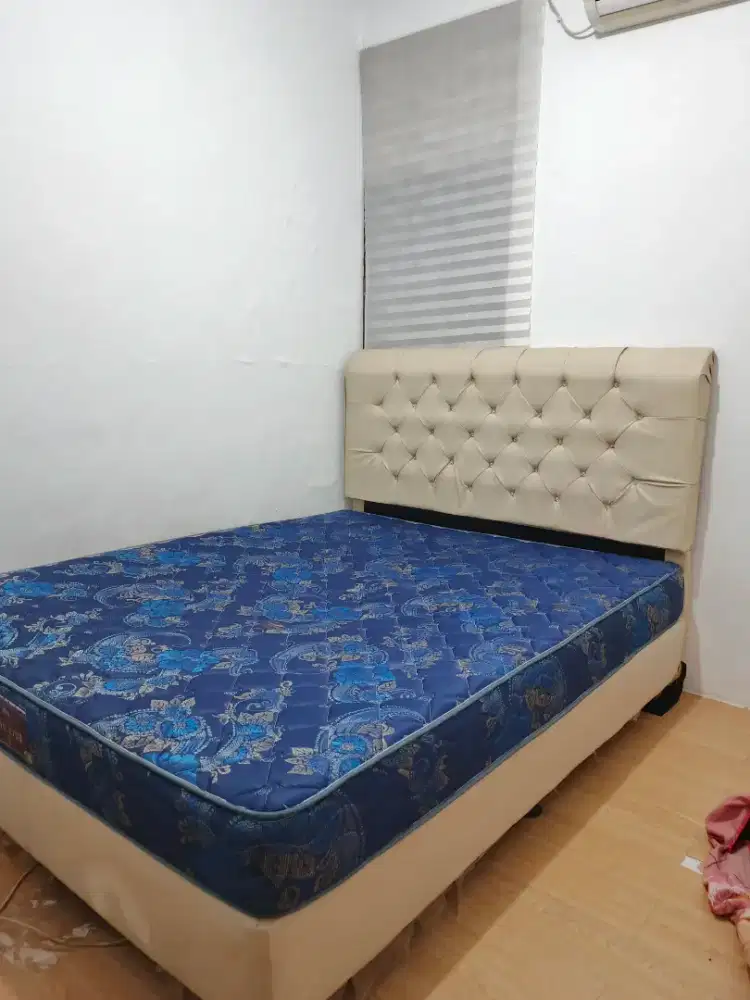 Kasur + dipan jual murah