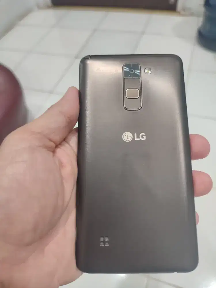 Handphone LG batangan