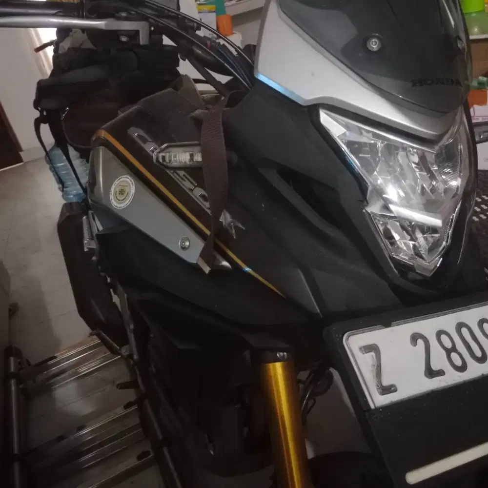Di jual motor CBR 150 cc