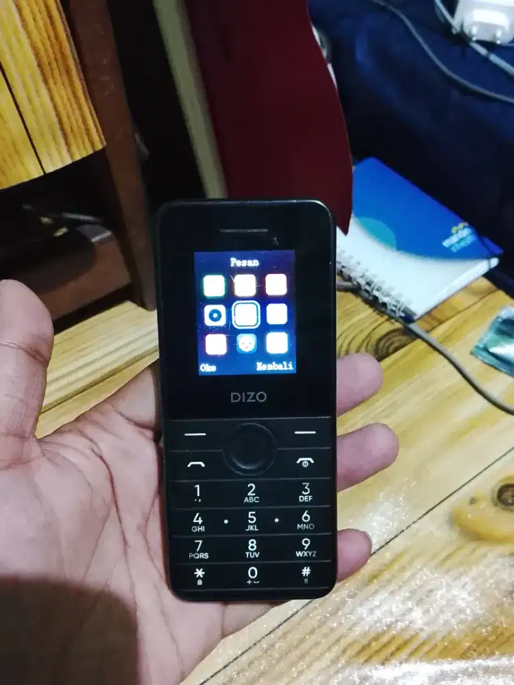 Realme Dizo Feature phone