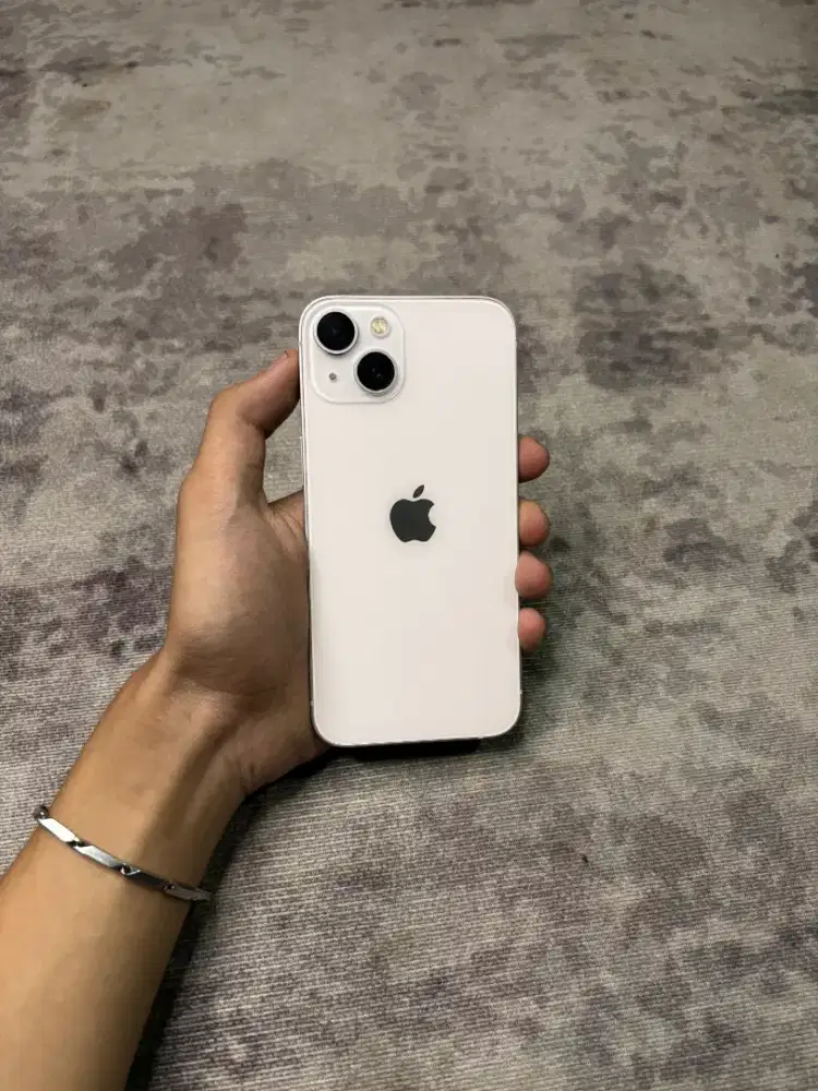 iPhone 13 128GB Warna Starlight
