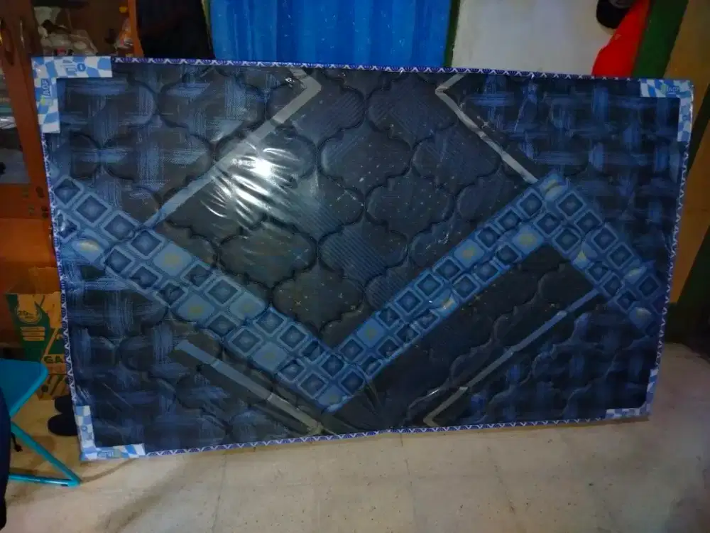 DIJUAL KASUR MASIH BARU SEKALI KARNA JARANG SEKALI DIGUNAKAN