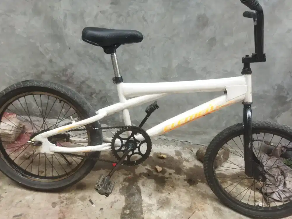 Sepeda BMX element 20 terpedo