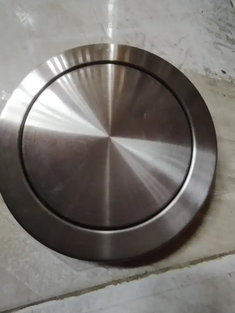 Tutup tempat sampah stainless