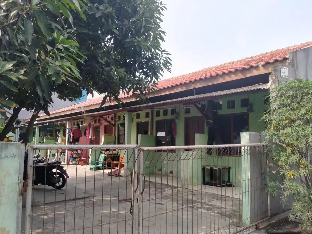 Kontrakan (8 Kamar Kontrakan dan 1 Warung)