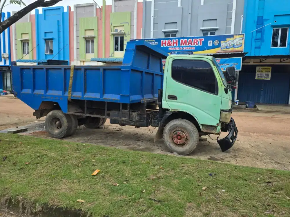 dijual mesin bak kepala lori hino 2011