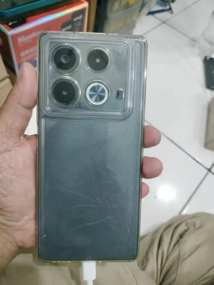 Infinik note 40 ram 8+8 256gb
