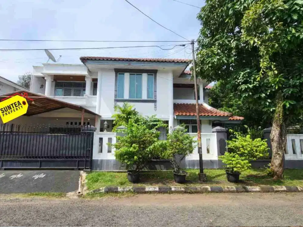 Dijual Rumah Siap Huni dengan 5 Kamar Tidur di Bintaro SC 0616