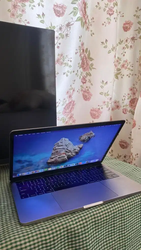 Macbook Pro 2016 13 16/256gb Touchbar