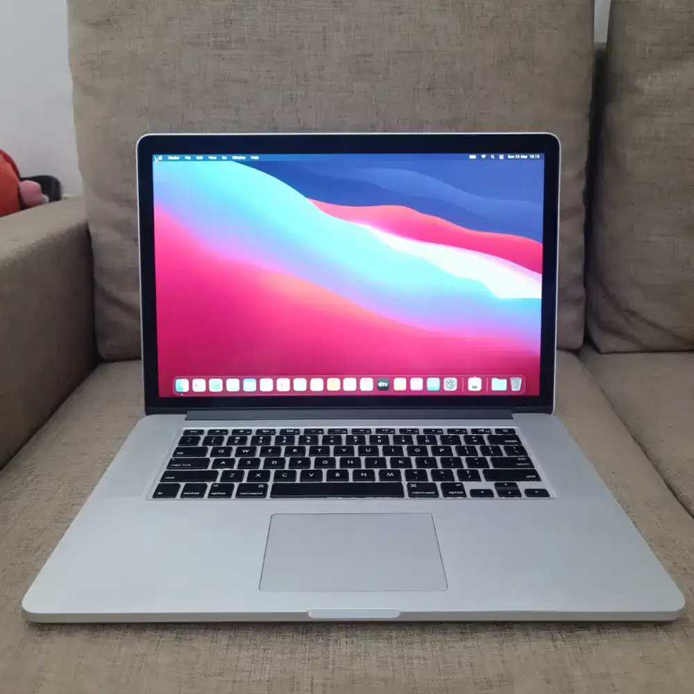 Macbook Pro Retina 15 inch 2015 Core i7 Ram 16 Ssd 256