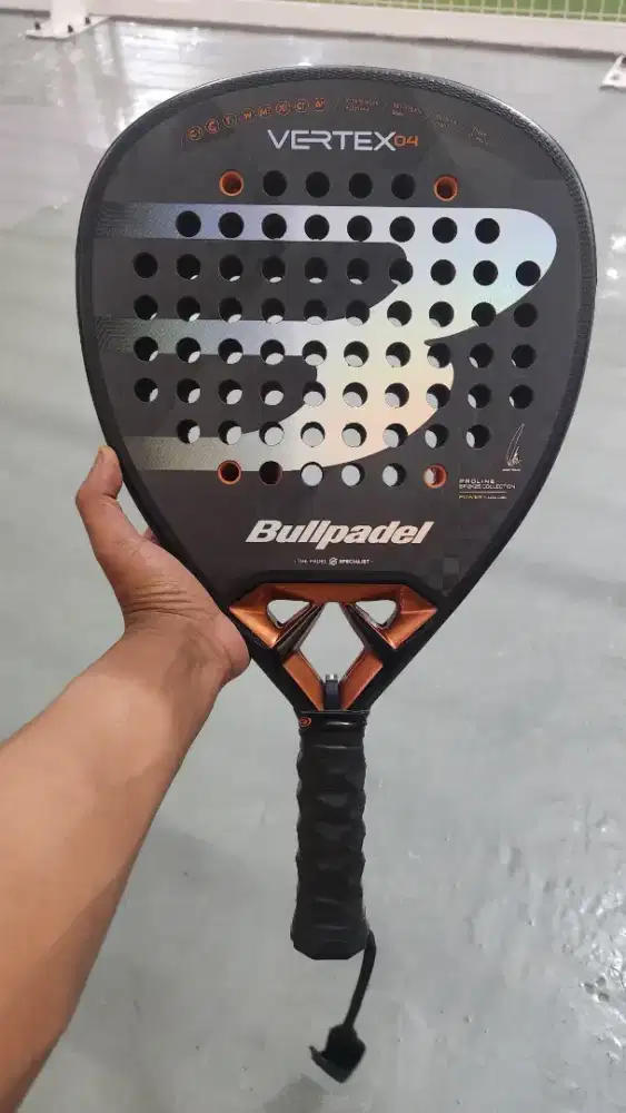 Raket Bullpadel Vertex 04 2025