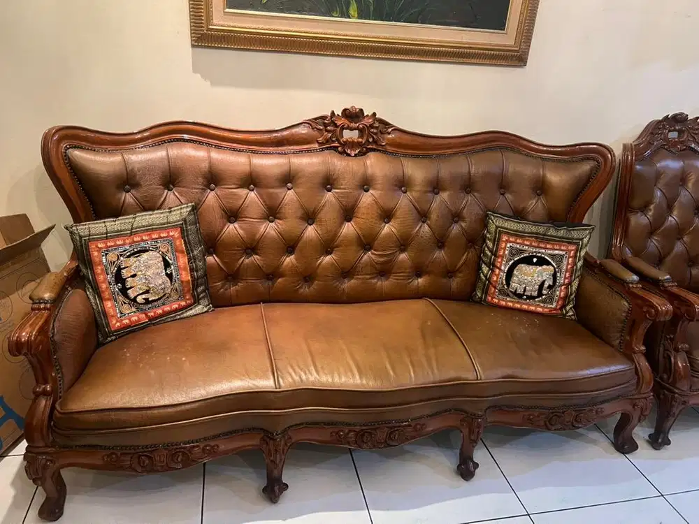 Di Jual 1 Set Sofa Jati Klasik Ukir Mewah Bekas / second (sofa + meja)