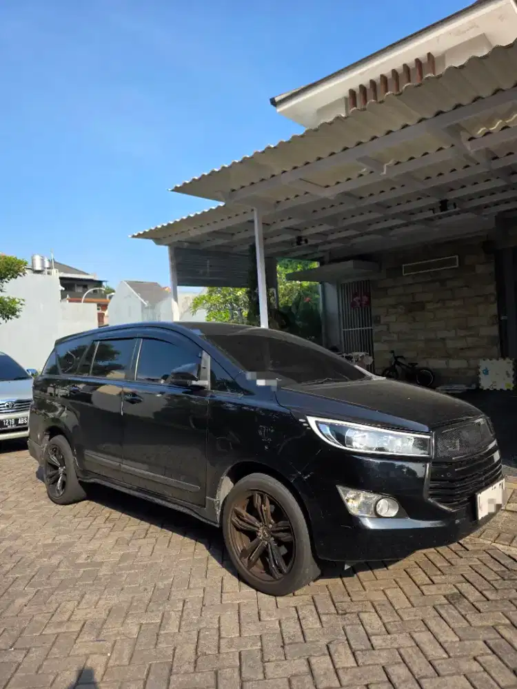 Toyota Innova Reborn G Diesel A/T Matic 2017 Black Mint Cond Low KM