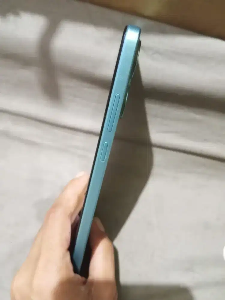 Oppo a78 ram 8 /256