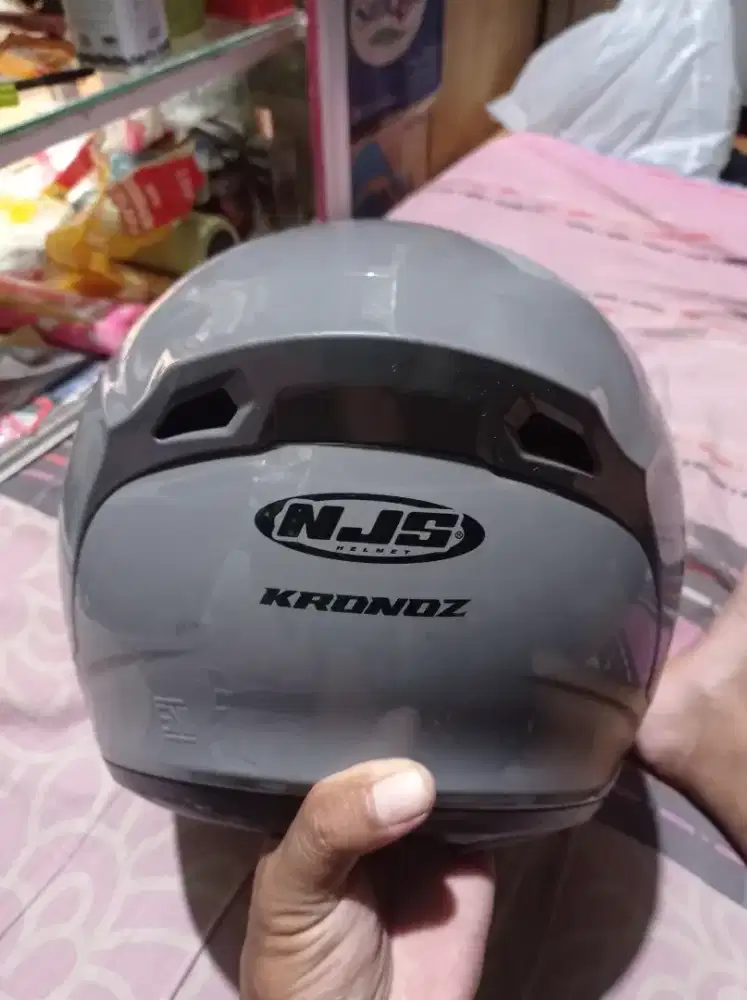 helm NJS.lecet dikit size.L.jual harga pas.helm aja tidak ada dus
