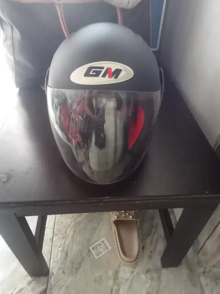 helm motor merk GM