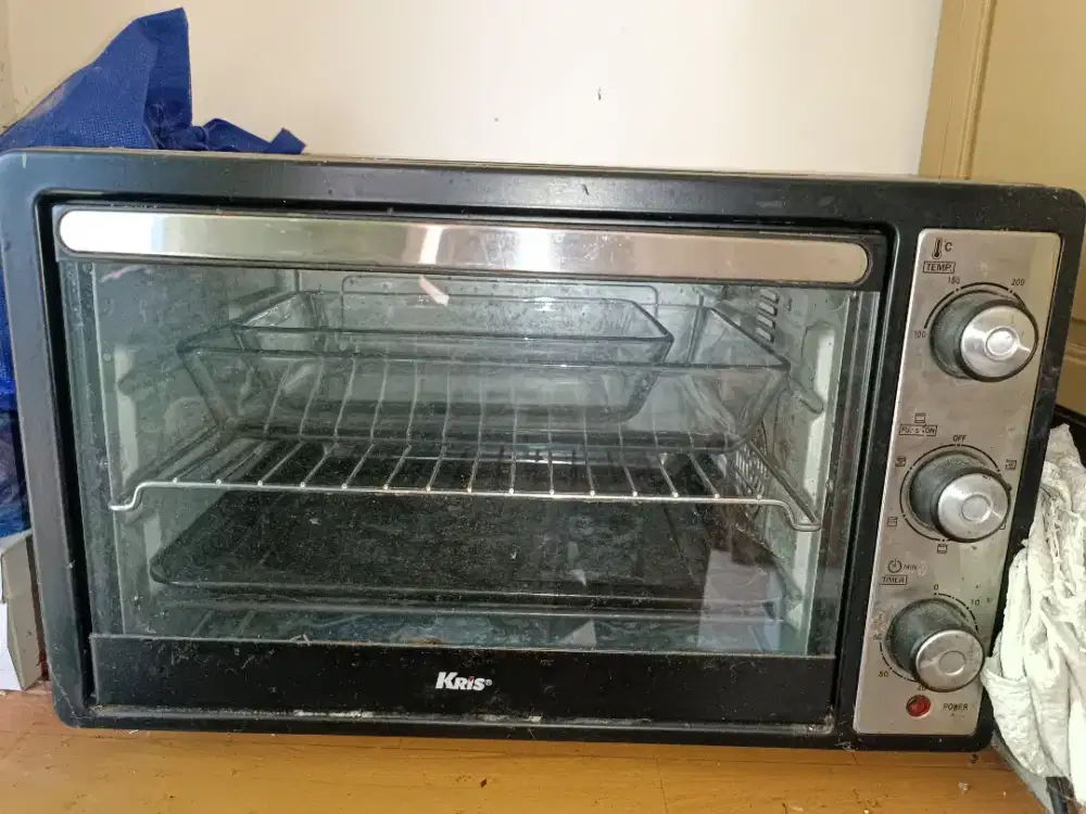 Oven Merk Kris.
