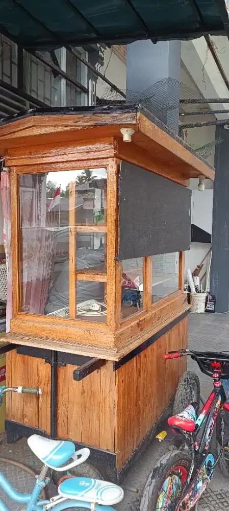 Gerobak jualan bekas