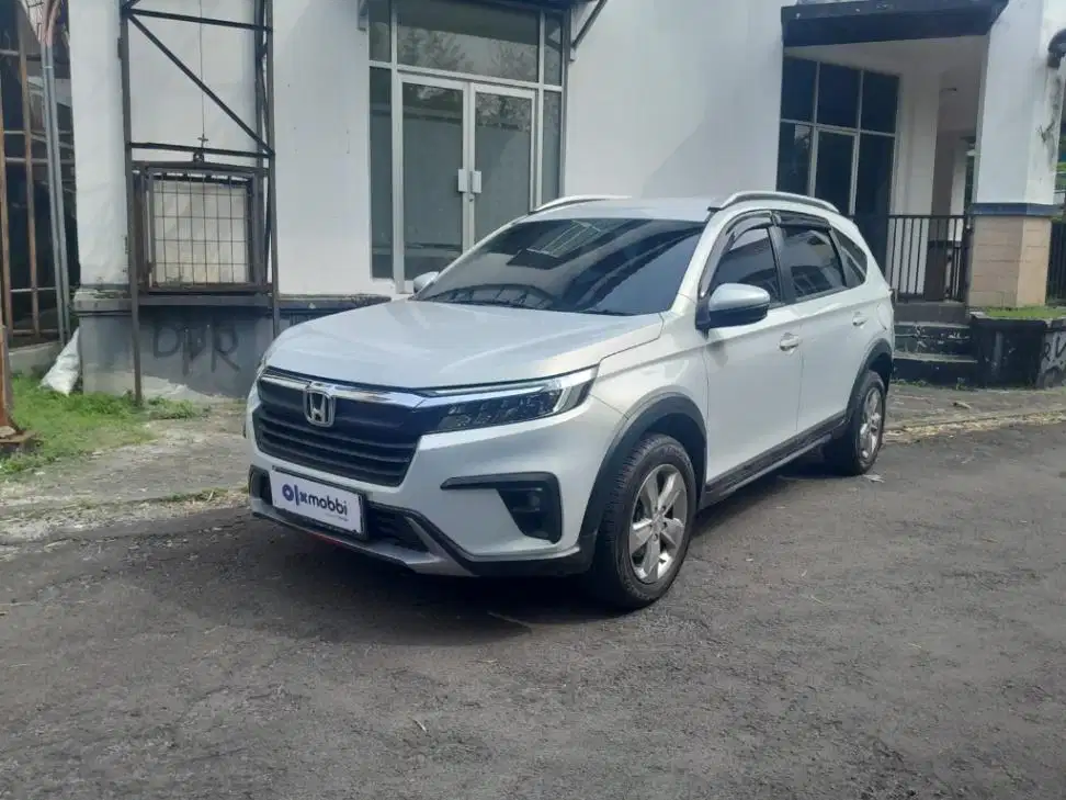 Pajak Panjang - Honda BR-V 1.5 E Bensin-AT 2022 Putih