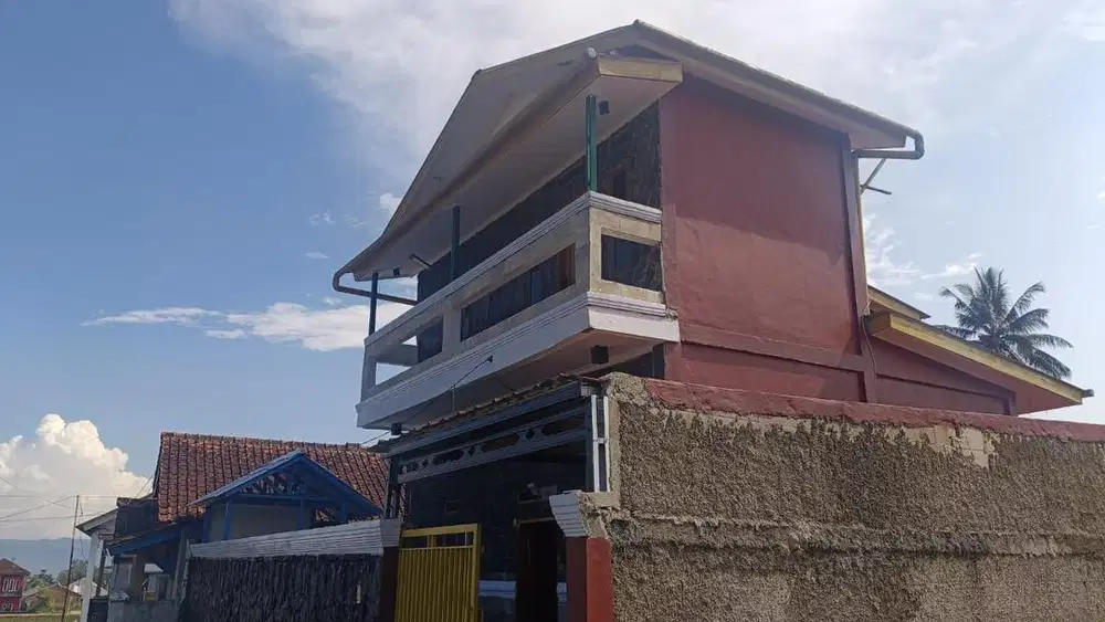 JUAL RUMAH TENGAH KOTA SUKABUMI STRATEGIS