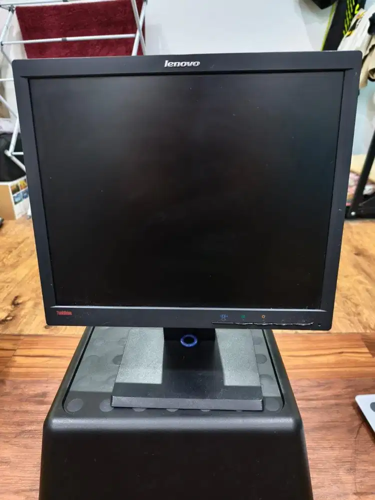 LCD Monitor Lenovo 5047-HB2