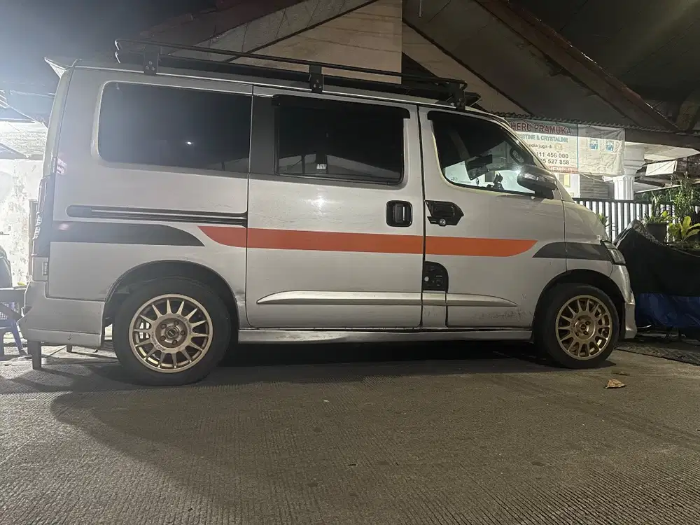 Grand max Mini Bus 1.3 D AC & PS
