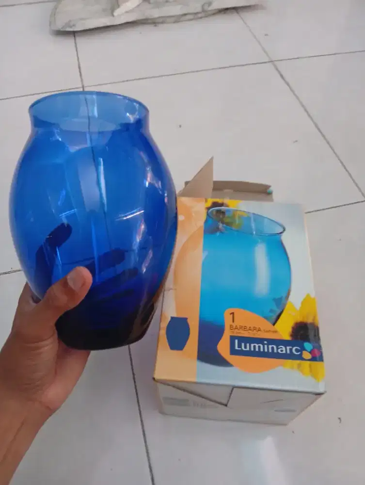 VAS BUNGA KACA BIRU