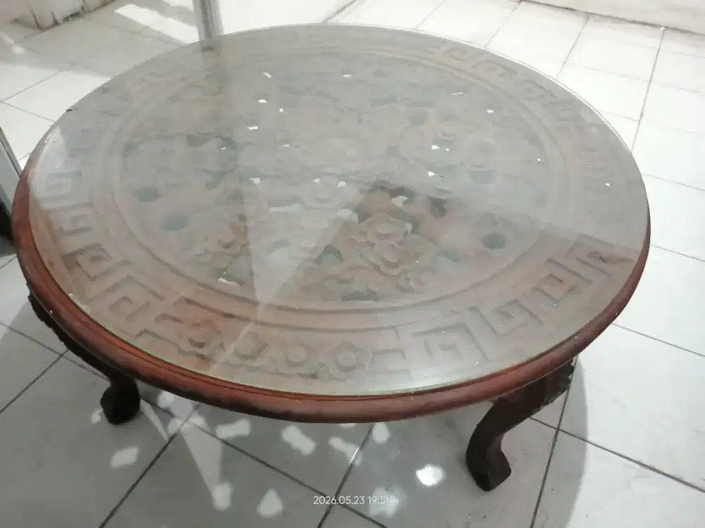 Meja Oshin bundar kayu jati