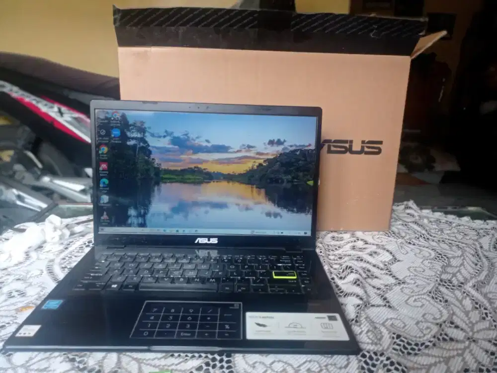 Asus vivobook murah dan mulus seperti baru
