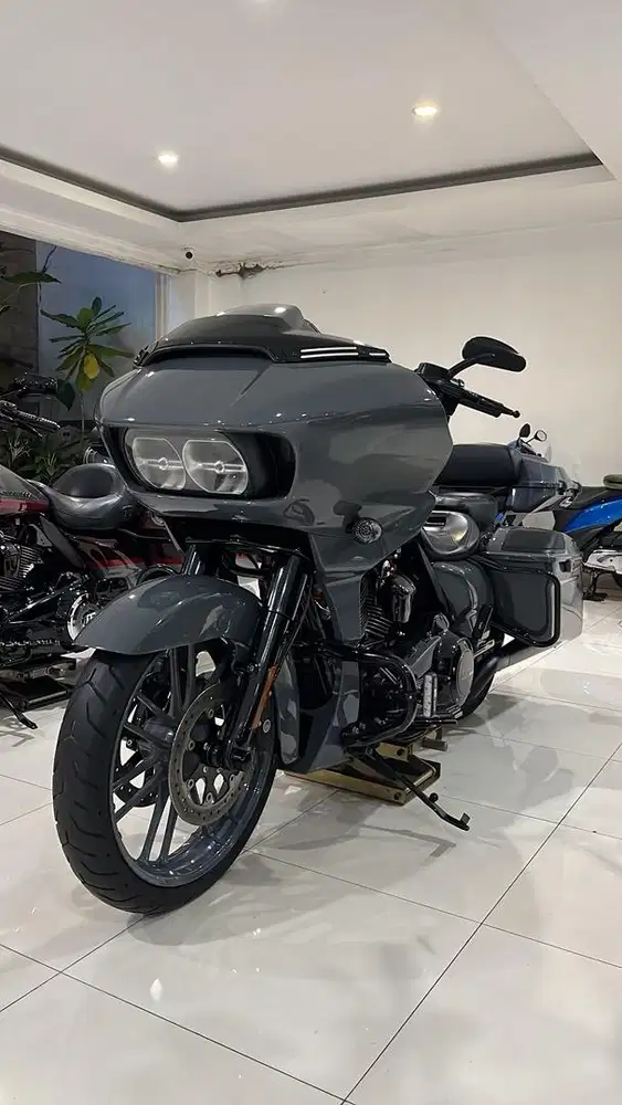 Harley Davidson Road Glide CVO 2018