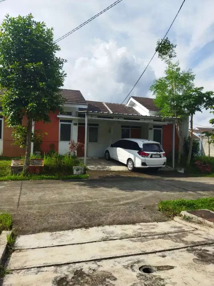 Disewakan rumah 2in1. Jarang ada, nyaman, aman, asri dan tenang