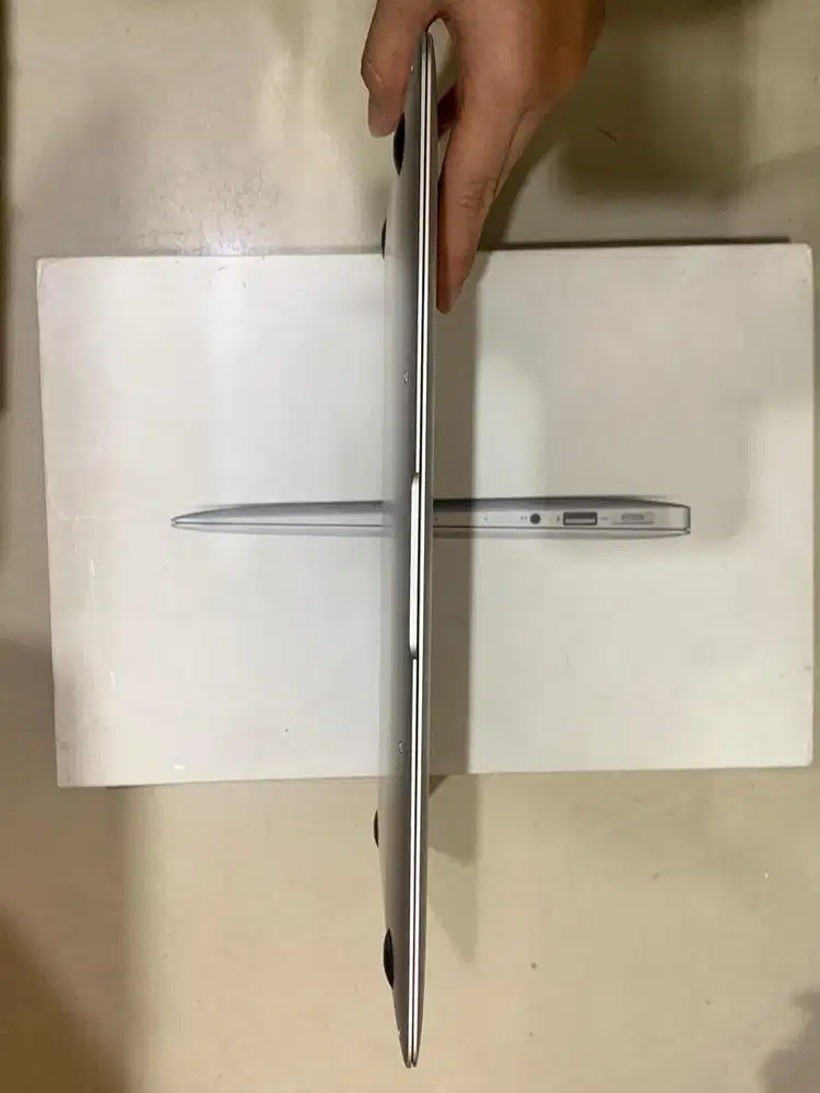 macbook air 2025, 11inchi ram 4/128gb