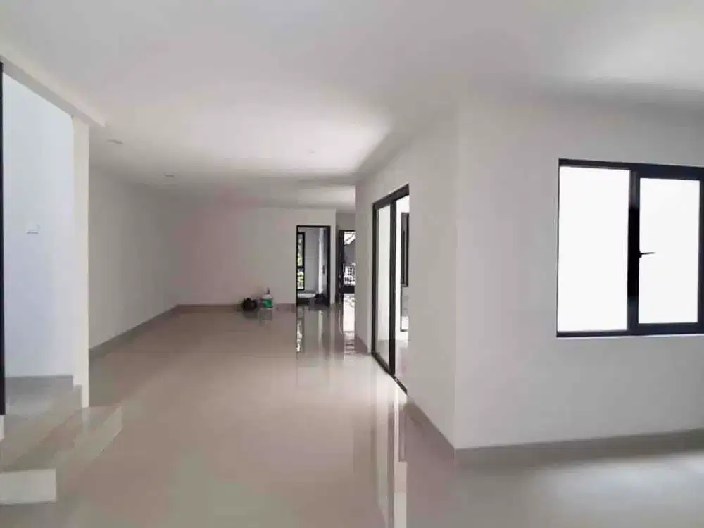 Rumah Full Renovasi Giri Loka BSD 2 Lantai | 4+1 KT | SHM