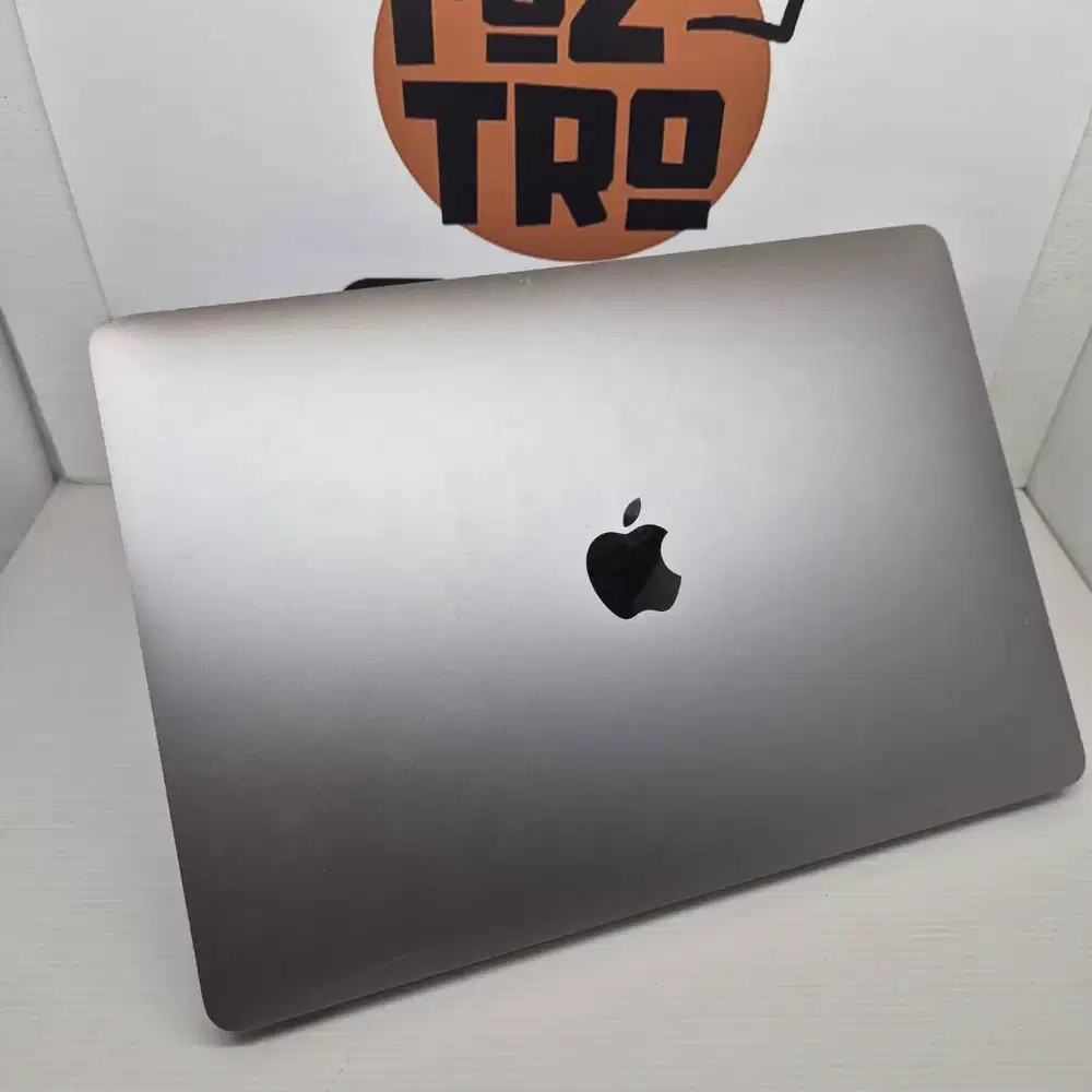 Macbook Pro 2017 8/256 TouchBar Space Grey Monterey NO MINUS