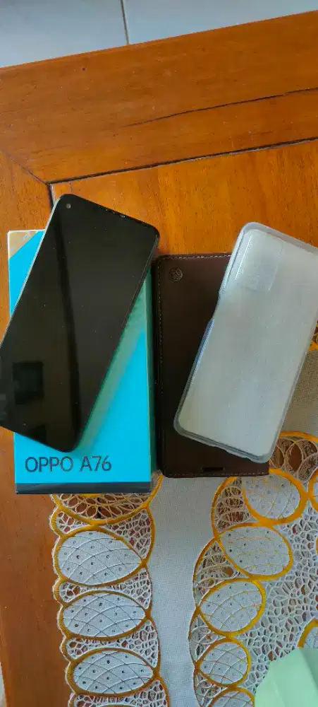 Oppo A76 Like New + Full Box & Cas + Case