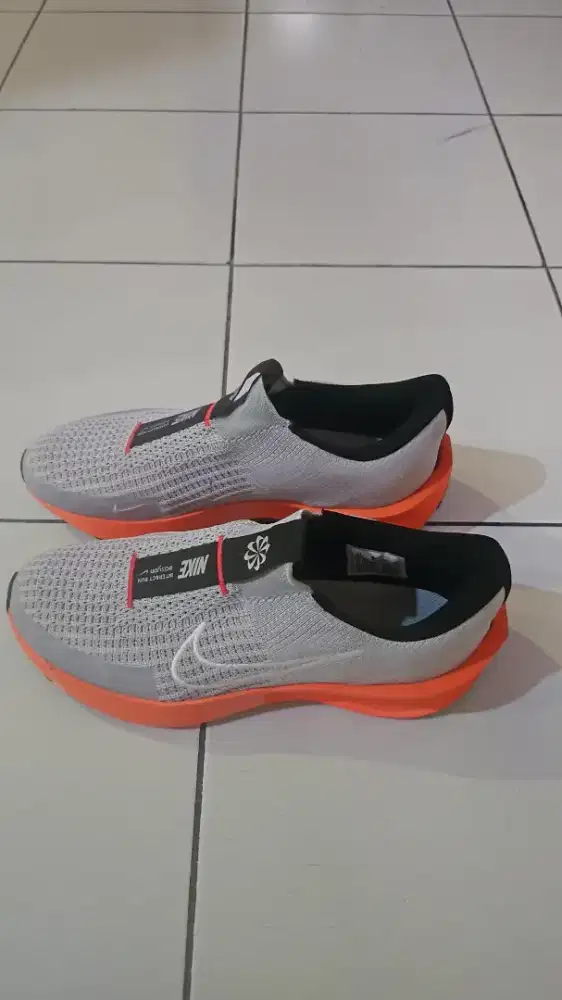 Sepatu nike abu abu orange 42