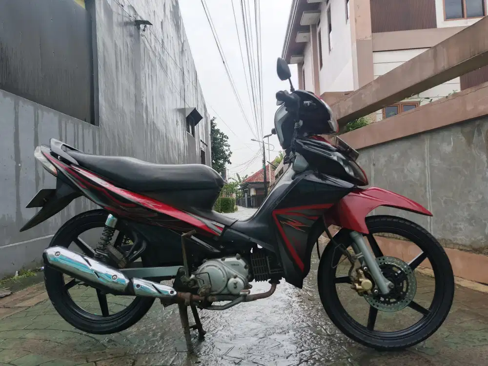Yamaha Jupiter z 2011 stater tokcer halus mulus terawat