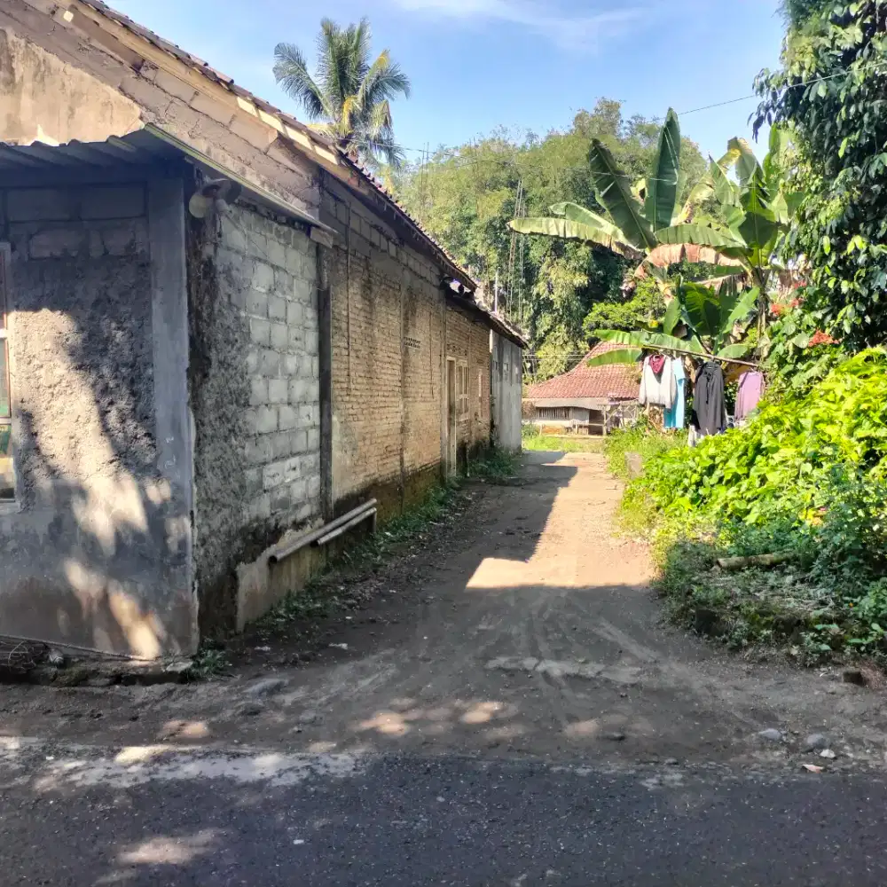 Dijual.cepat 15 menit akses kampus UII Jogja