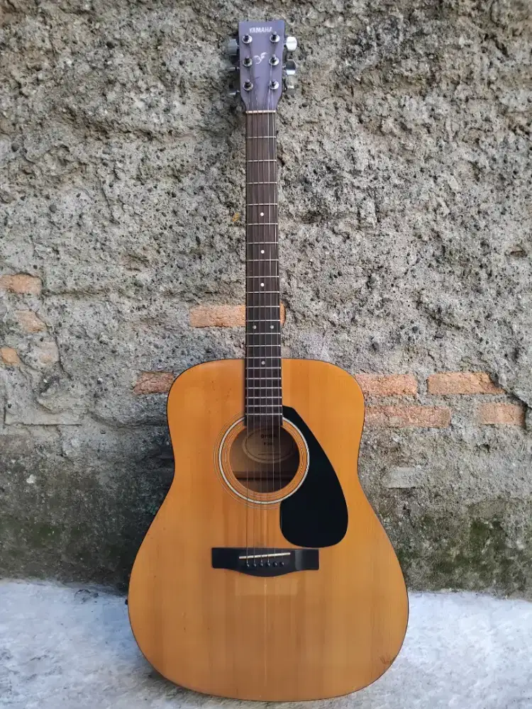 Gitar akustik yamaha F310