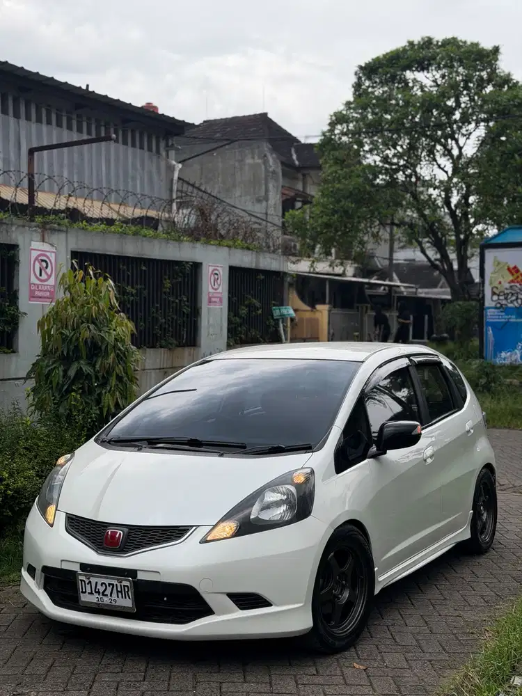 Jazz GE8 RS AT 2010 surat lengkap pajak isi mobil mlus rawatan pribadi