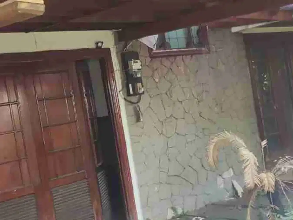 Dijual Murah Rumah Luas 563 Meter di Kramat Jati