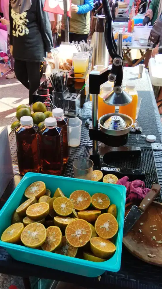 Jualan jeruk peras harian