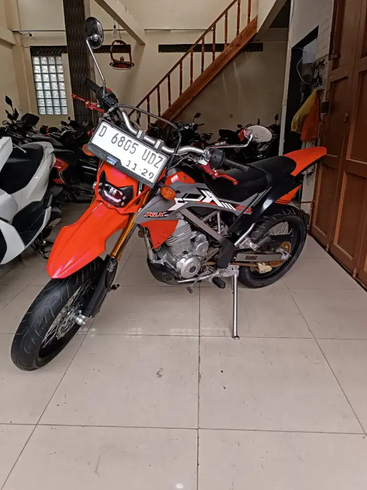KAWASAKI KLX 150 SUPERMOTO STYLE 2019