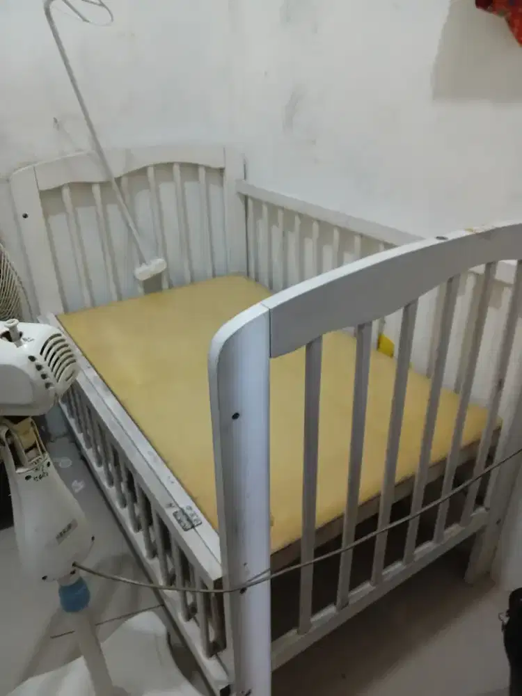 Box Baby + Tempat tidur bayi dari kayu Solid