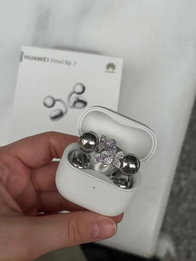 Silver Huawei Free Clip 2 Ori dan Bergaransi LIKE NEW