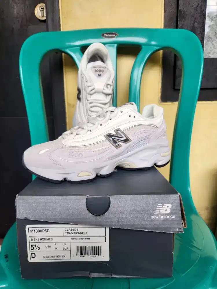 Sepatu New Balance M1000